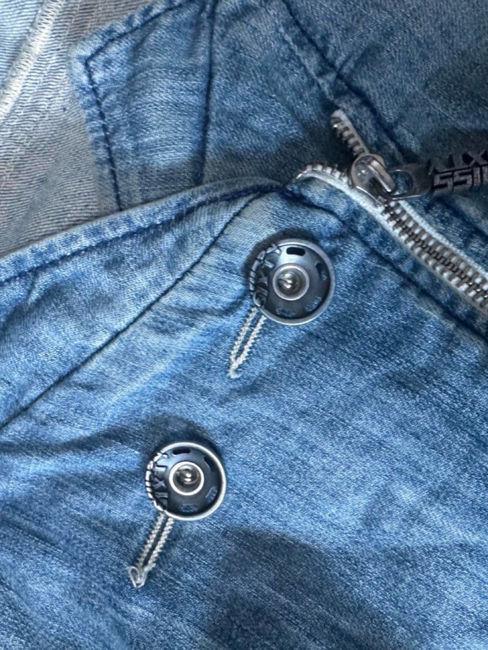 Miss Sixty Y2K Cropped Denim Jacket - Picture 7 of 8